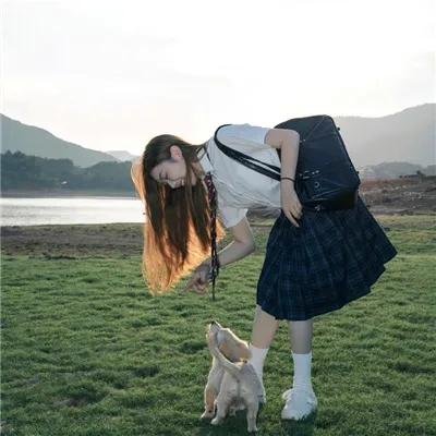 蓝色长袍